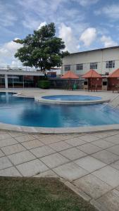 Apto 3 quartos para 06 hóspedes