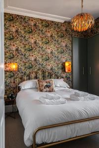 The Wellington - style, charm and sea views