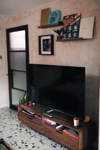 Peaceful & Unique Maisonette In Zone 2