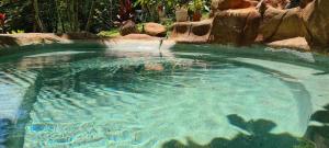 Hermosa cabaña con espacios al Aire Libre!