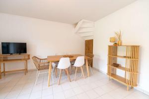 Mazet 6 a 7 pers Piscine Tahiti Park