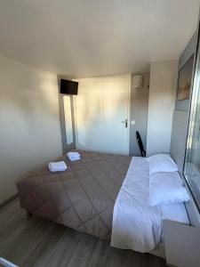 Hotels Fasthotel Roissy - Saint-Witz : photos des chambres