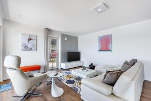 Ebbe und Flut- direkt am Wasser, Hafenblick, Fahrstuhl, Sauna, ueberdachte Terrasse