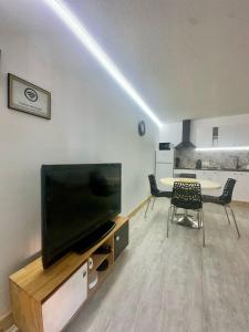 FREDANNE, appartement moderne wifi, fibre à 100m de la plage