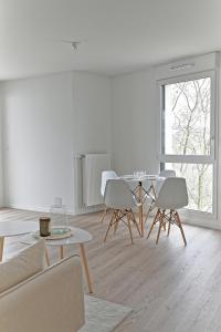 Appartements Spacieux 3 chambres avec balcon : photos des chambres