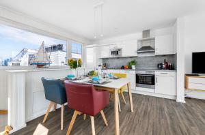 Triton: Meerblick, Sauna, Dachterrasse