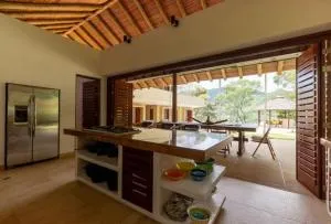 Astonishing 5BR House with pool in Anapoima - Anolaima