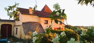 Villas Les Terrasses du Carlat Le four a pain, situation ideale pour visiter la Dordogne, piscine, jardin, parc, charme : photos des chambres