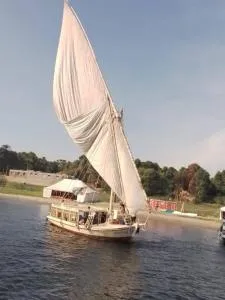 Felouka Merwaw - Naj‘ al Maḩaţţah