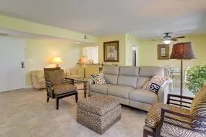 Golf Course Condo with Patio in Cathedral City! - 大教堂城