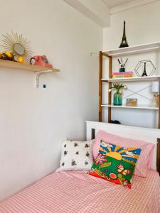 Paris centre Orsay studio