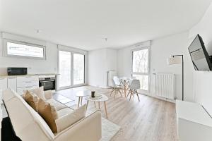 Appartements Spacieux 3 chambres avec balcon : photos des chambres