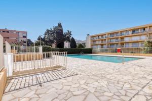 Studio neuf bord de mer Le Lavandou - Piscine - Tennis - Boulodrome dans la résidence