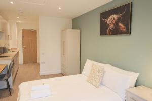 Redcross Street studio 306