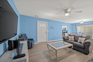 Sea Haven A - Great 3 BR 2 BA - 3 blocks from the beach