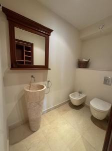 Villas Villa Eden - Provencal Charm, Stunning Views, 10 mins from Monaco : photos des chambres