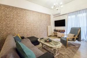 Stylish apt in Athens center