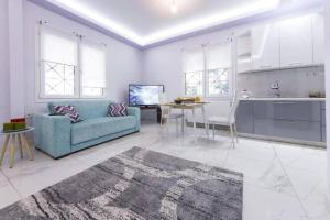 Modern fully-equipped house, 5 min walk from metro - Casas de férias, Athens