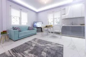 Modern fully-equipped house, 5 min walk from metro - Glyka Nera