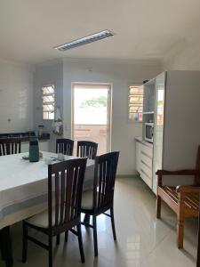 Apartamento amplo ao lado da Avenida da Moda