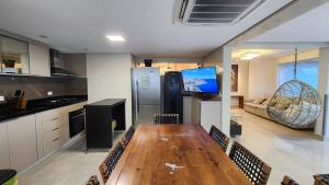 Ocean Park - Cobertura Dupléx com 4 Dormitórios e 3 Banheiros - Espaço Gourmet Completo, Ar Condicionado e Vista ao Mar