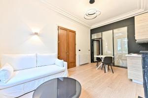 Appartements Spacieux 3 chambres avec balcon : photos des chambres