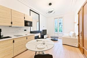 Appartements Spacieux 3 chambres avec balcon : photos des chambres