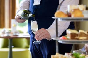 Warner Hotels - Studley Castle