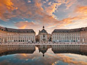 Appartements Pleasant entire apartement in Bordeaux with parking : photos des chambres