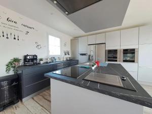 Villa spacieuse avec piscine privée à LÎle-dYeu – 150 m²