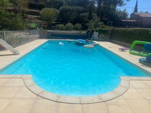 Villas Grande Villa avec Piscine, Petanque et Vue Mer pour 12 Personnes : photos des chambres