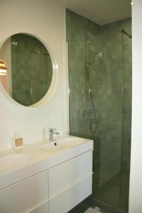 Villas Grande Villa avec Piscine, Petanque et Vue Mer pour 12 Personnes : photos des chambres