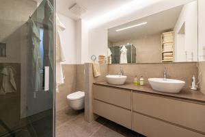 Heritage View Room Olia