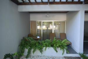 Perla Marina Beach Condo- Walk to Yoga, Spa & Food