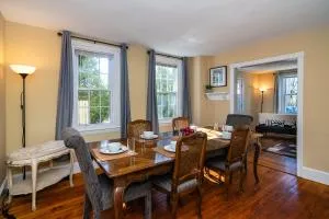 NEW - Mainline Train, Colleges, Hospital - 菲尼克斯维尔