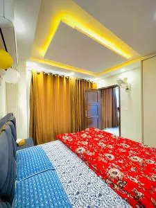 Onebed Designer Luxury Cozy Condo Apartment - Rāmkot