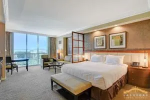 MGM Signature-06-606 Jacuzzi Studio - Paradise