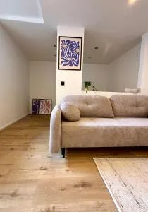 NEW - Augsburg - Hauptbahnhof - 4 Guests - 施塔特贝根