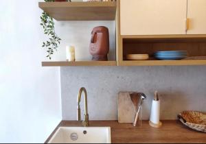 Akasha living by the sea