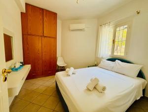 Beachfront-Santa Marina Vacation Home