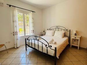 Beachfront-Santa Marina Vacation Home