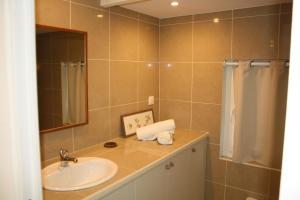 Villas Grande Villa avec Piscine, Petanque et Vue Mer pour 12 Personnes : photos des chambres