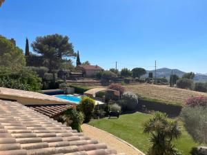 Villas Grande Villa avec Piscine, Petanque et Vue Mer pour 12 Personnes : photos des chambres