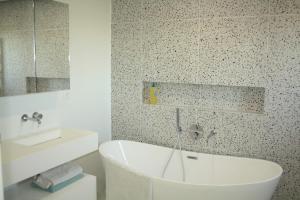 Villas Grande Villa avec Piscine, Petanque et Vue Mer pour 12 Personnes : photos des chambres