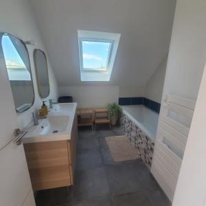 Maisons de vacances Comme a la maison ! 4 chambres, vue mer : photos des chambres