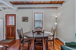 Historic Charm Located On the River - Rustic Chic