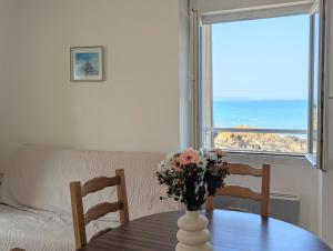 Appartements Face a la plage et au falaise- Endroit calme : photos des chambres