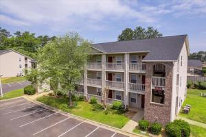 CB 965-104 Modern Fayetteville Charm