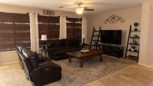 Mesa Retreat- Pool Firepit Hot Tub