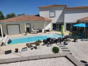 BELLE VILLA 8 à 10 personnes parc du verdon - Ginasservis